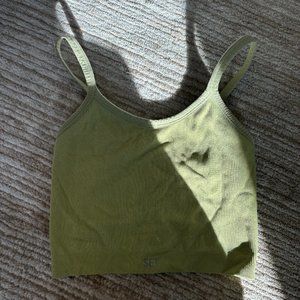 SET Active Workout top